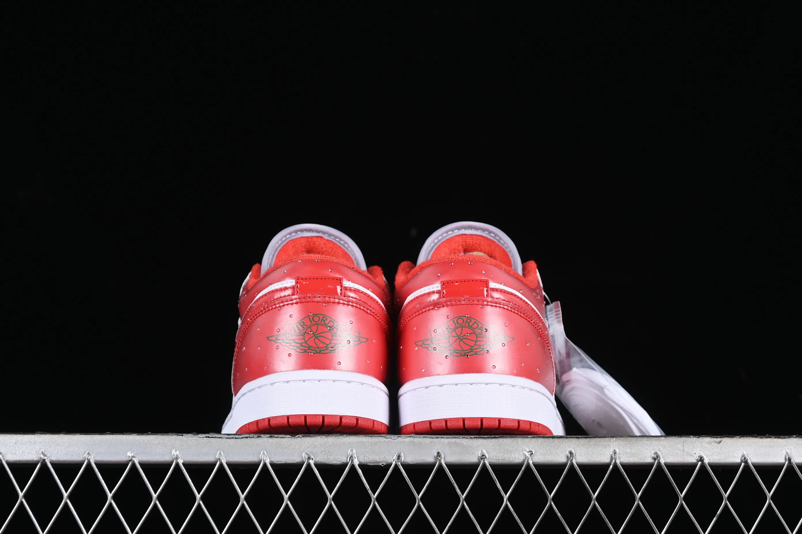 All categories Air Jordan Jordan series basketball shoes Air Jordan 1 Low Air Jordan 1 Low AJ1 Joe 1 white and red low-top cultural and casual sneakers FQ1935-018